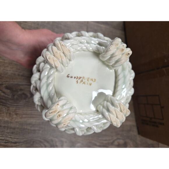 Vintage White & Green Porcelain Lattice Rope Basket Spain Simple Cottage Core - Picture 8 of 8